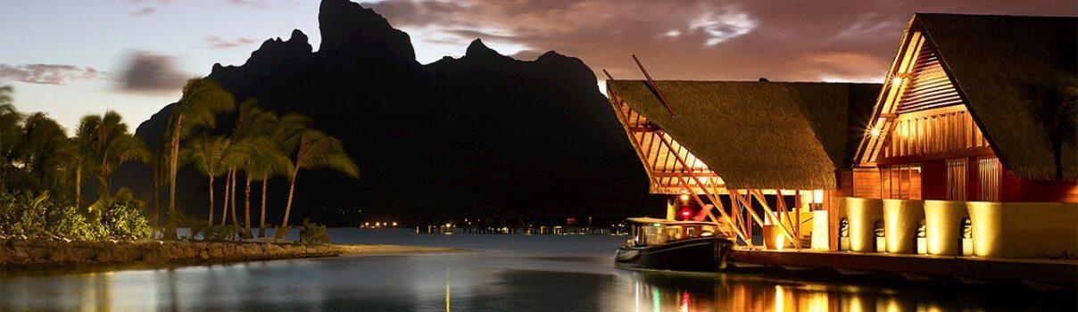 世界の絶景レストランへ旅気分