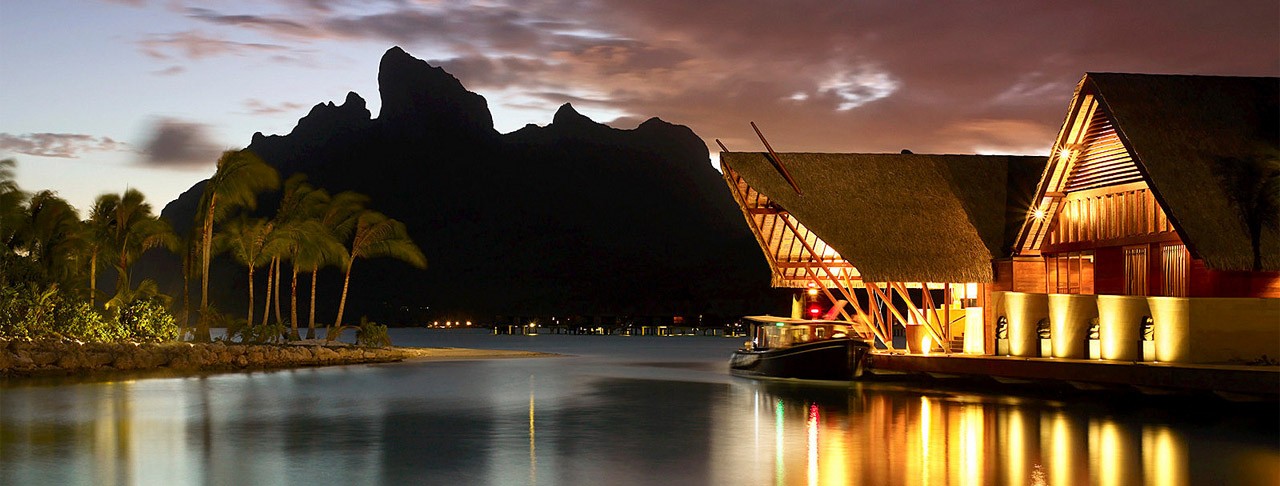 世界の絶景レストランへ旅気分