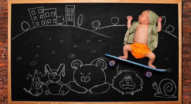 黒板アートで広がる！赤ちゃんの小さな大冒険