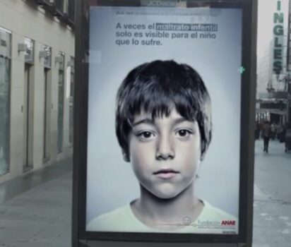 スペイン発 視点が変わる反児童虐待広告