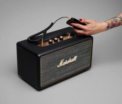 マーシャルの新型スピーカー 伝統美と最新技術の融合