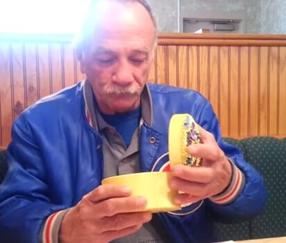 世代をつなぐ喜びの瞬間 家族の愛が輝くサプライズ